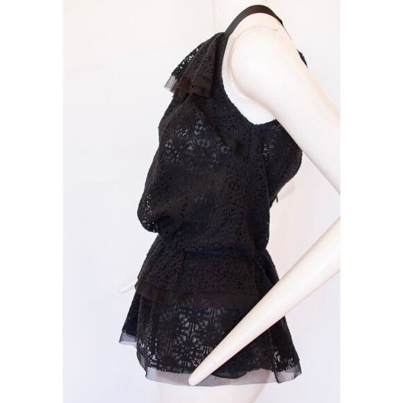 Oscar De La Renta Black Lace Halter Top with Two-Tier Ruffle Trim - Size 8 - Picture 3 of 6